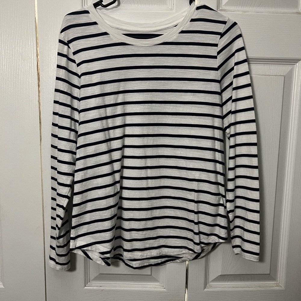Old navy navy blue striped shirt